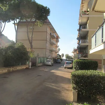 Apartment Luminoso A 80 Metri Dal Mare